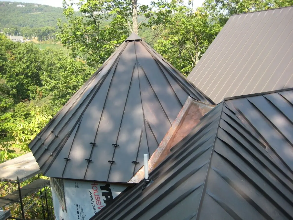 Professional Roof Tarp Installation by Craftsman Roofing in Yreka